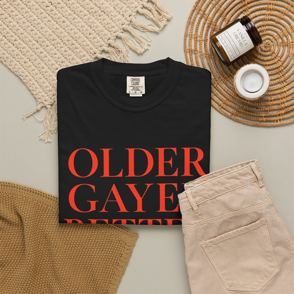 Rundhals-T-Shirt in lockerer Passform | ÄLTER SCHWULER BESSER | GAY ICON KOLLEKTION