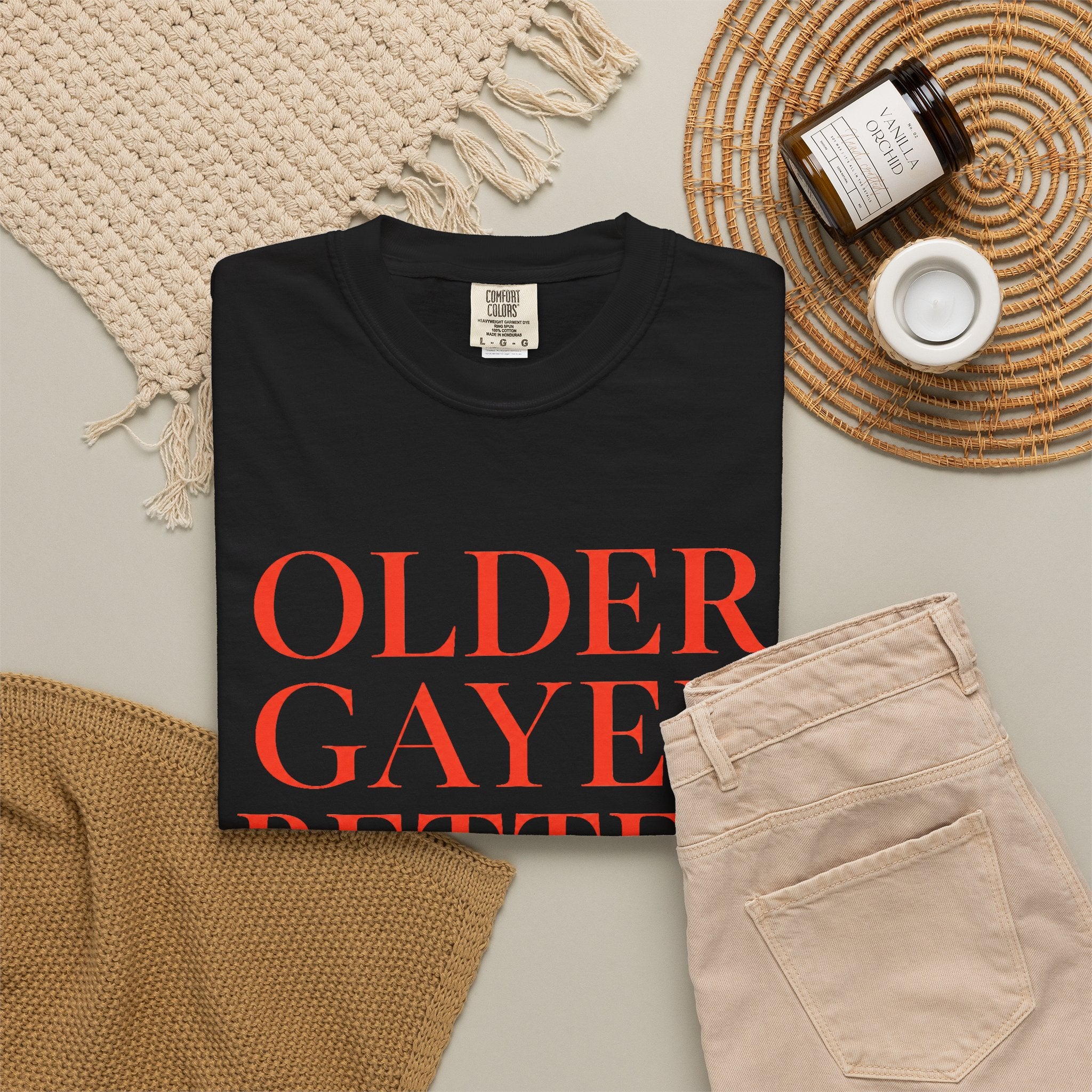 Rundhals-T-Shirt in lockerer Passform | ÄLTER SCHWULER BESSER | GAY ICON KOLLEKTION
