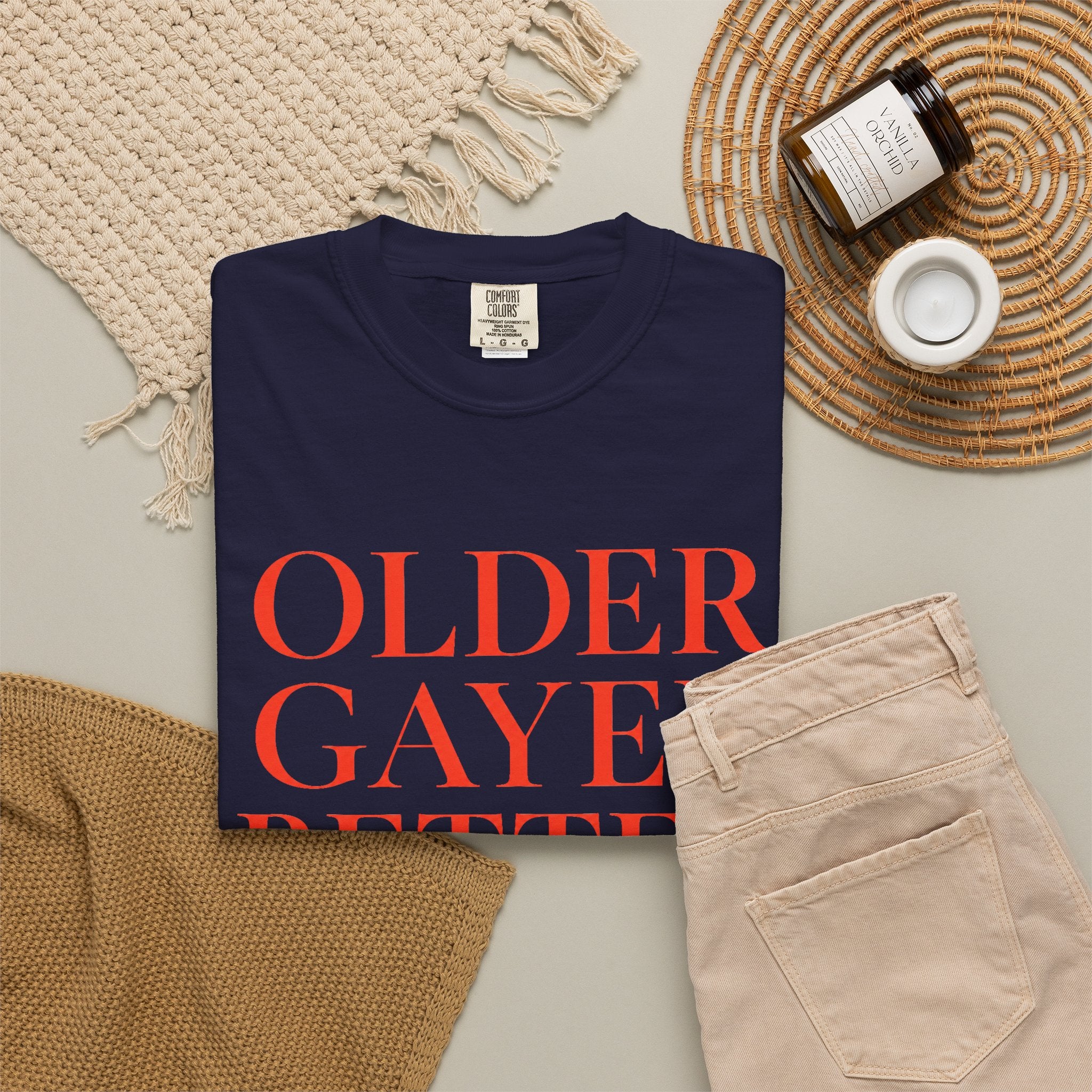 Rundhals-T-Shirt in lockerer Passform | ÄLTER SCHWULER BESSER | GAY ICON KOLLEKTION
