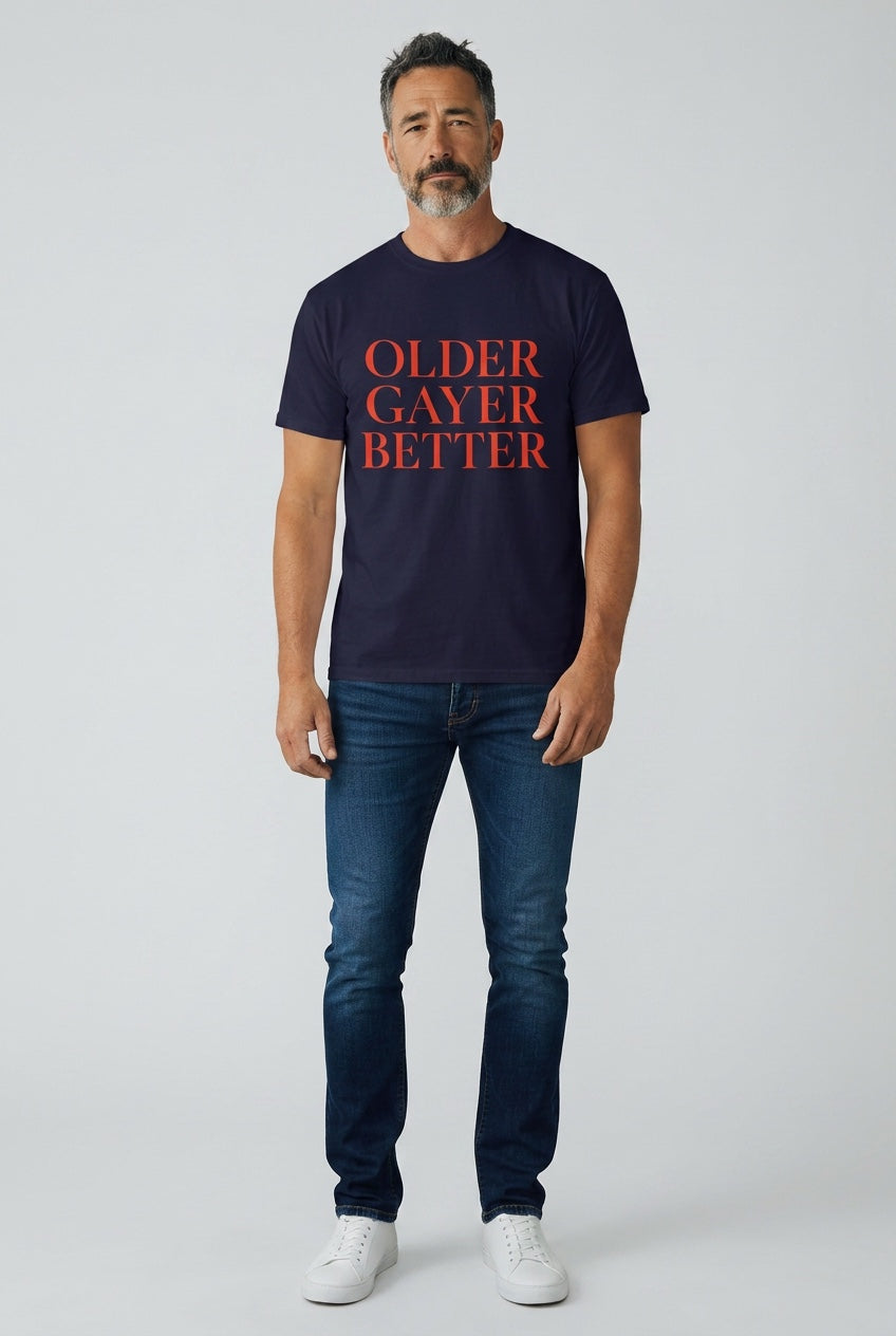 Rundhals-T-Shirt in lockerer Passform | ÄLTER SCHWULER BESSER | GAY ICON KOLLEKTION