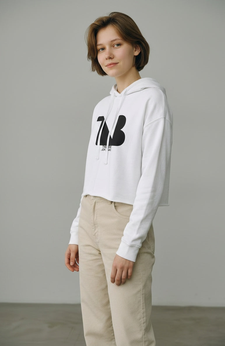 THEATRE NOIR BLANC Damen Signature Cropped Hoodie